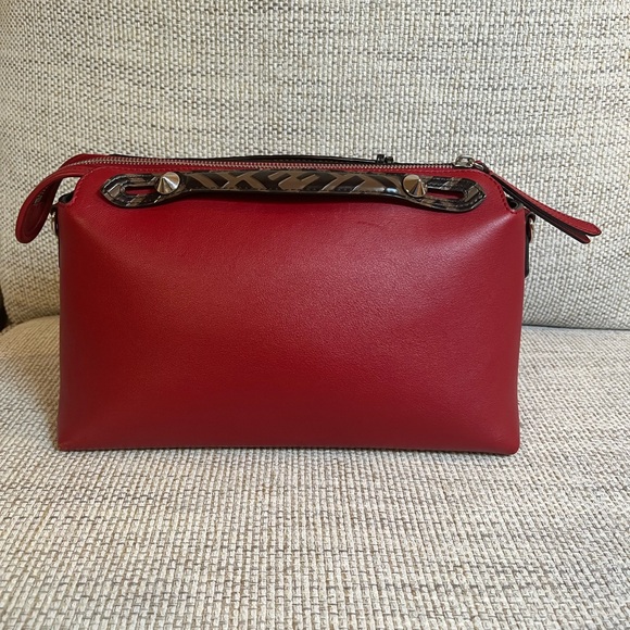 Fendi By The Way Shoulder Bag - Picture 3 of 16